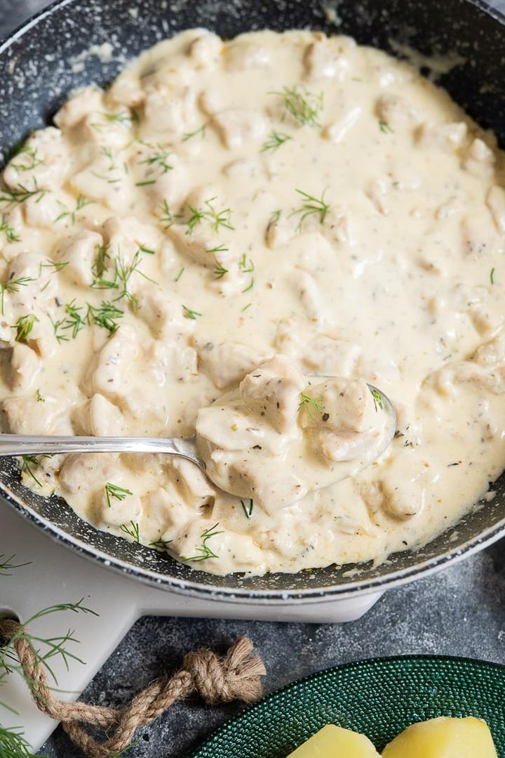 Przygotowanie sosu kurczak