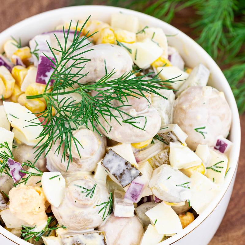 Sałatka z pieczarek marynowanych – sekret kulinarnej sensacji w sieci!