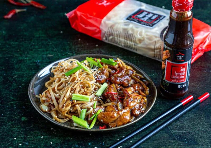 Szybka uczta: Odkryj smak makaronu w sosie teriyaki w mniej niż 20 minut