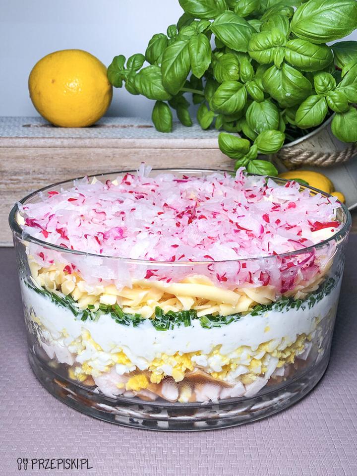 Sezonowe składniki w sałatkach