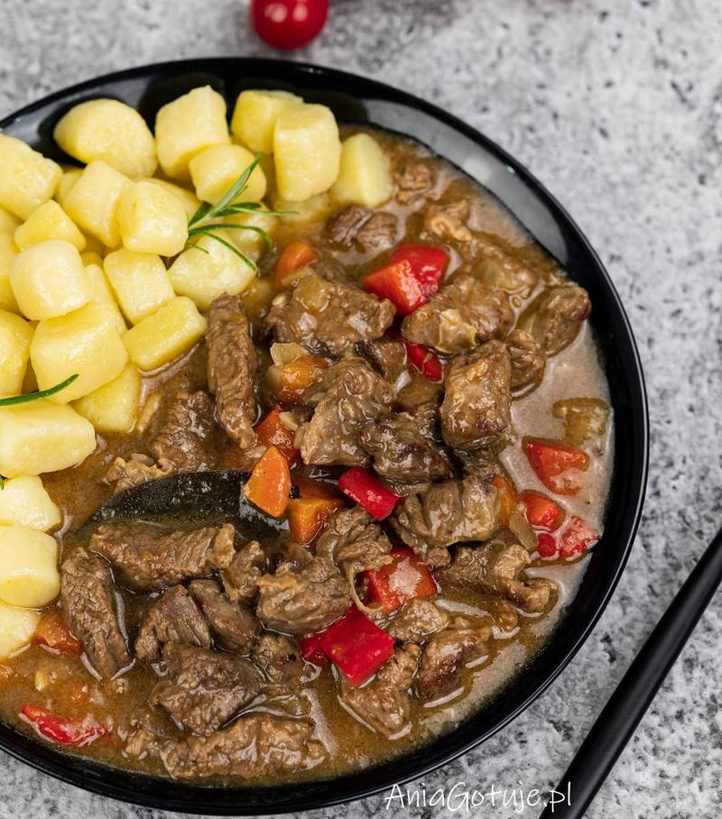 Gulasz wołowy przepis