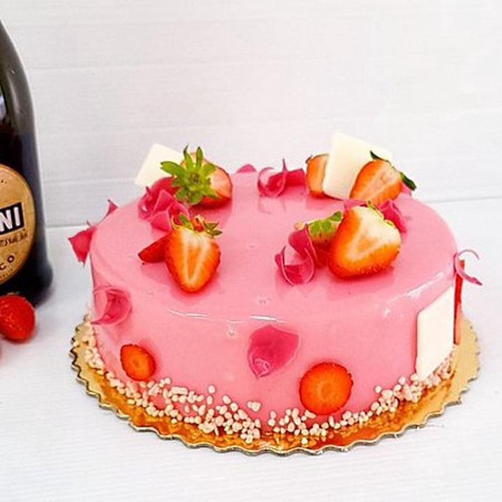 Techniki dekoracyjne tortów