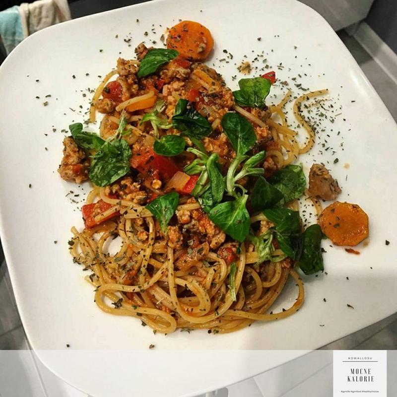 Lekkie spaghetti w stylu włoskim – przepis na zdrową alternatywę klasyki kuchni