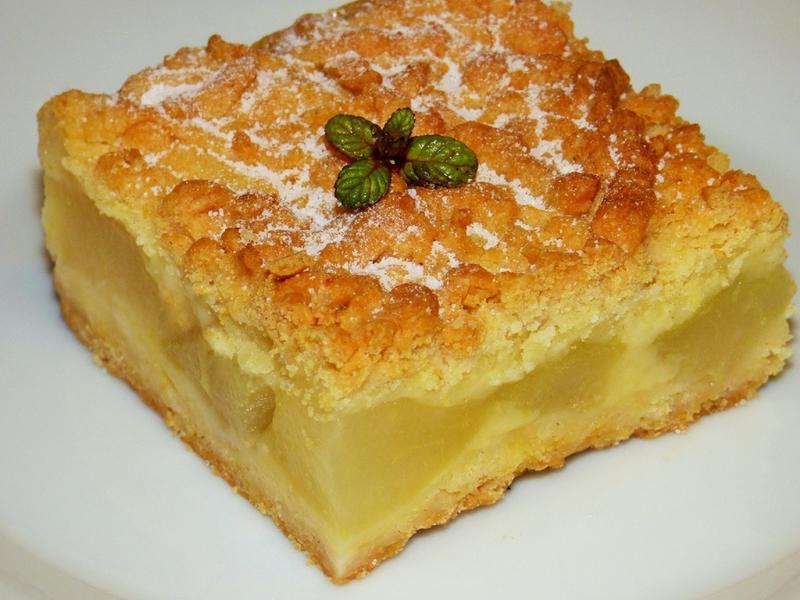 Kruche ciasto gruszkowe