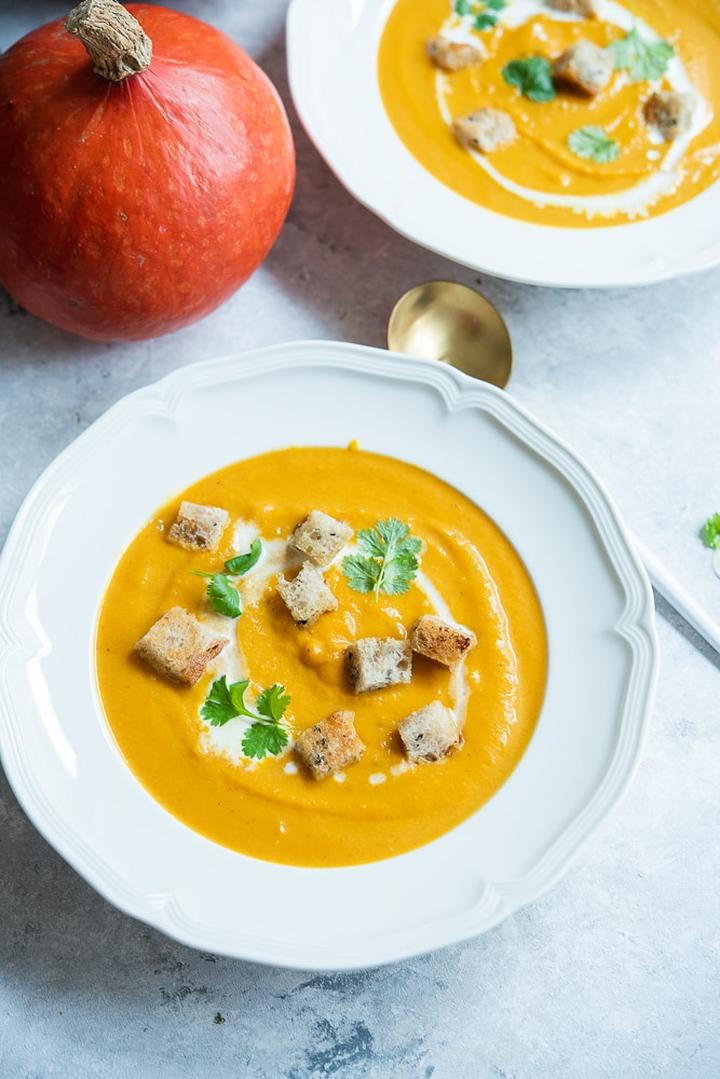 Przepis na zupę krem z dyni i papryki