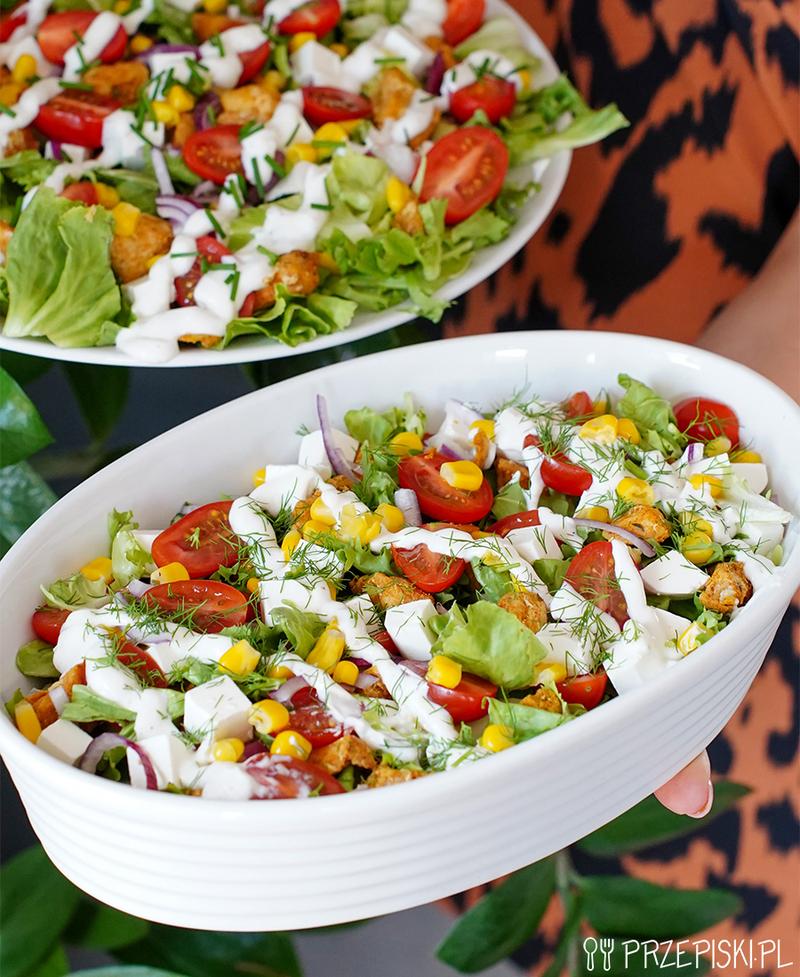 Szybka kolorowa sałatka pełna smaku