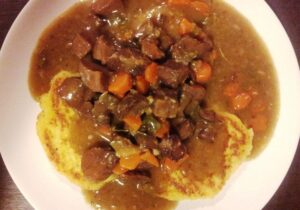 Odkryj smak dzieciństwa: gulasz z gęsi według sprawdzonego przepisu