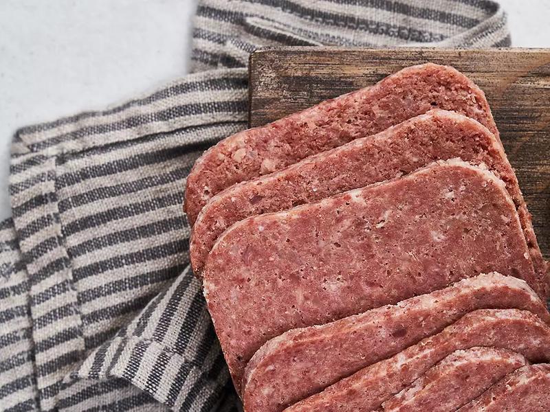 Sekrety zakupu peklowanej wołowiny: gdzie szukać najlepszych ofert?