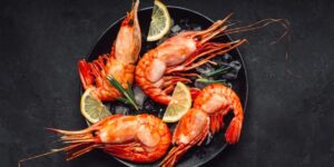 Jak pysznie przyrządzić krewetki czerwone: pełen poradnik dla miłośników owoców morza