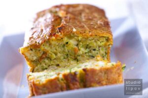 Cudowny smak fit ciasta z cukinii – odkryj zdrowy deser, który zachwyci każdego!