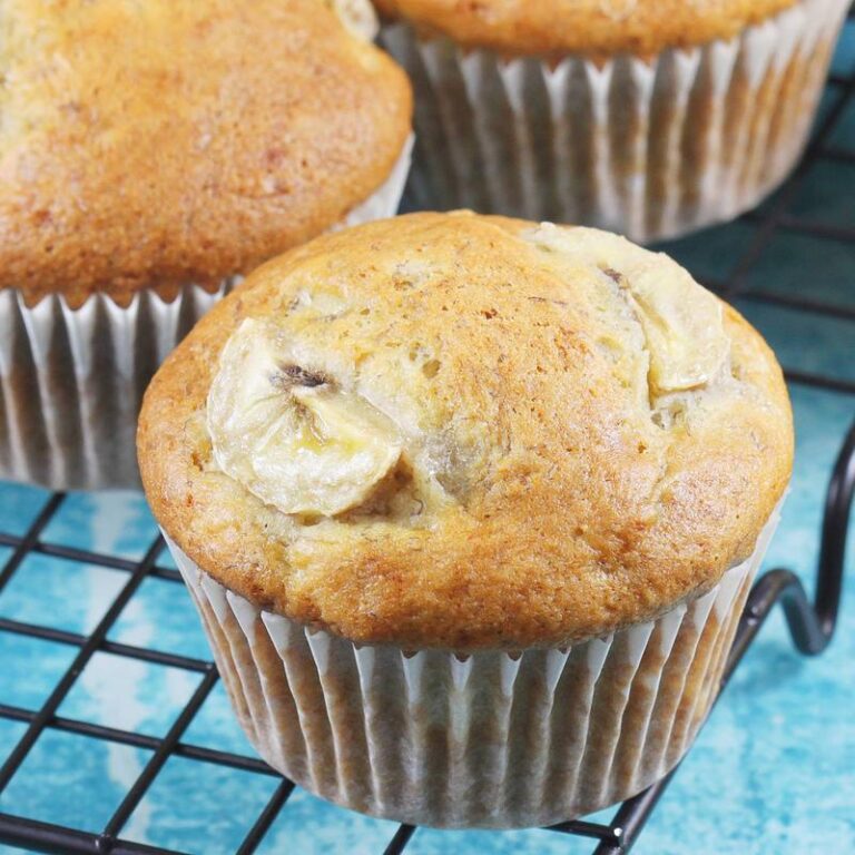 Muffiny bananowe z płatkami owsianymi – idealny przepis na energetyczny początek dnia