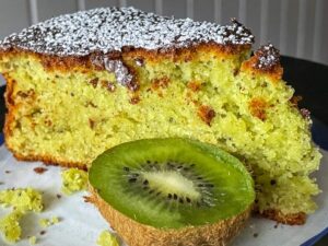 Tropikalna przyjemność w domu: odkryj przepis na pyszne ciasto z kiwi i galaretką