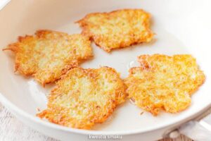 Zachwycające placki ziemniaczane z cukinii – odkryj tajemnicę idealnego smaku!