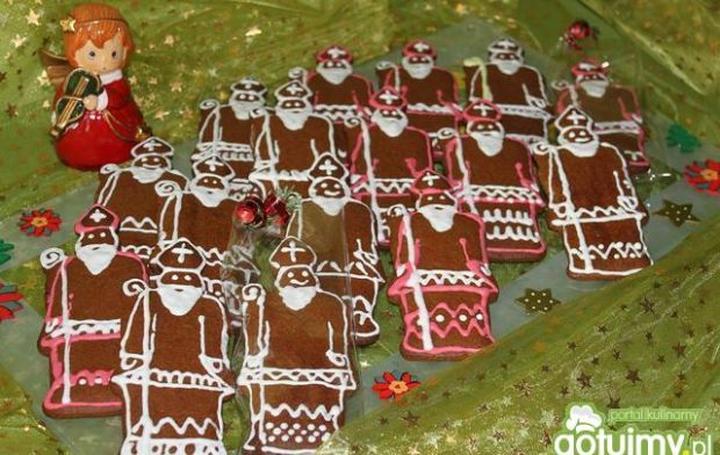 Dekorowanie piernikowego Mikołaja