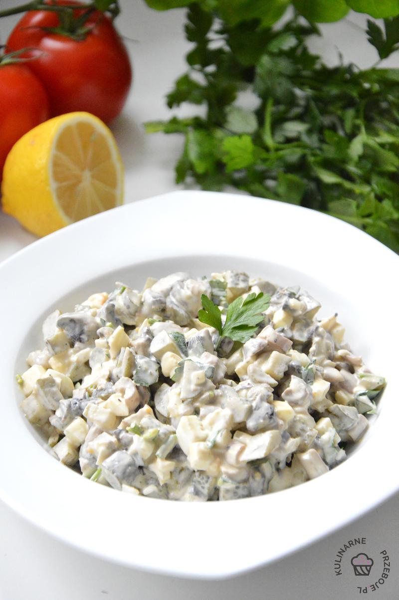 Przepisy na sałatki z pieczarkami