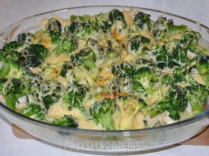 Zachwycająca zapiekanka brokułowa z ziemniakami – idealny przepis na rodzinny obiad