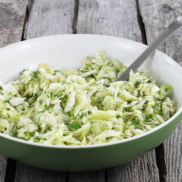 Kluczowe różnice między sałatką a surówką – odkryj szczegóły tej pysznej konfrontacji