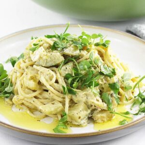 Pyszny makaron z cukinią i fetą – odkryj prosty przepis na wegetariańską ucztę