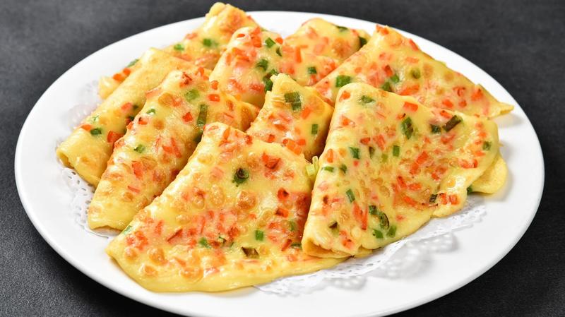 Szybkie i smaczne naleśniki z warzywami zapiekane na rodzinny obiad w 20 minut